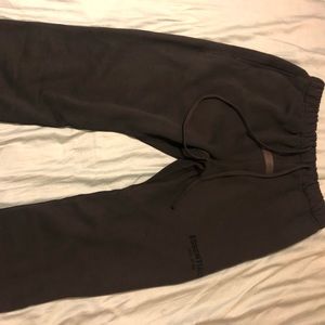 essential sweatpants